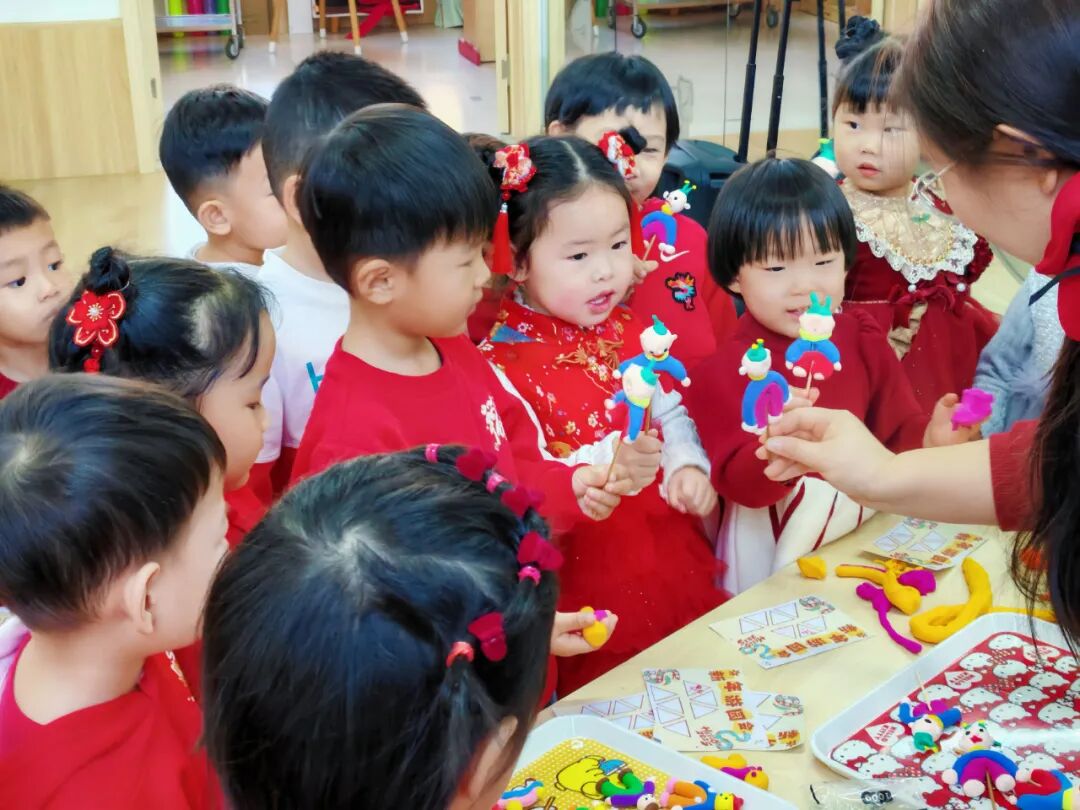 【精灵●节日】“金蛇纳瑞，喜迎新年”——南京一校幼儿园元旦系列活动及放假通知