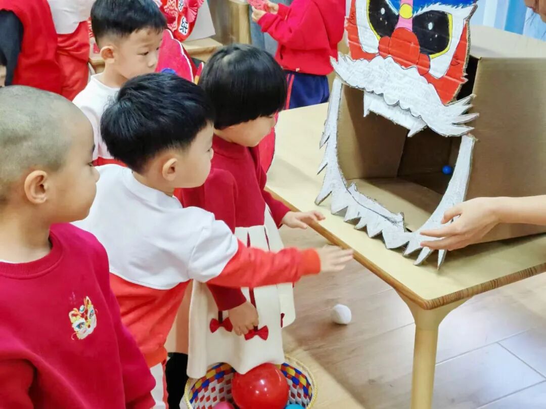 【精灵●节日】“金蛇纳瑞，喜迎新年”——南京一校幼儿园元旦系列活动及放假通知