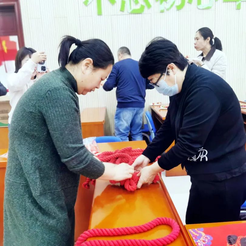 喜乐有分享 共度岁月长——西辛小学教育集团教职员工“庆元旦 迎新年”主题庆祝活动