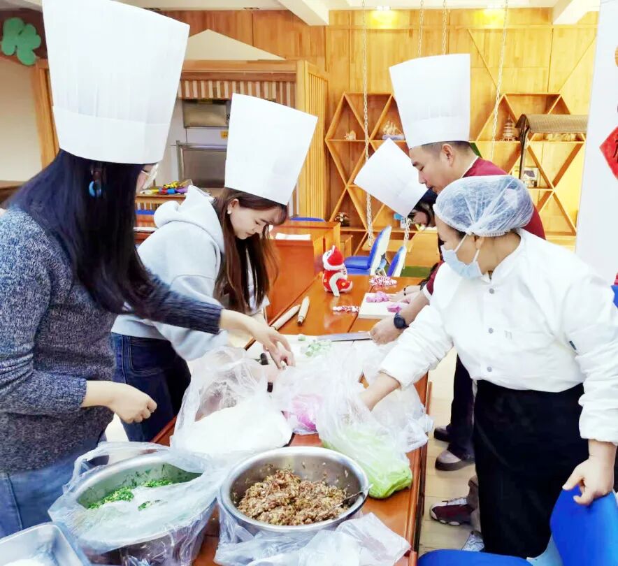 喜乐有分享 共度岁月长——西辛小学教育集团教职员工“庆元旦 迎新年”主题庆祝活动