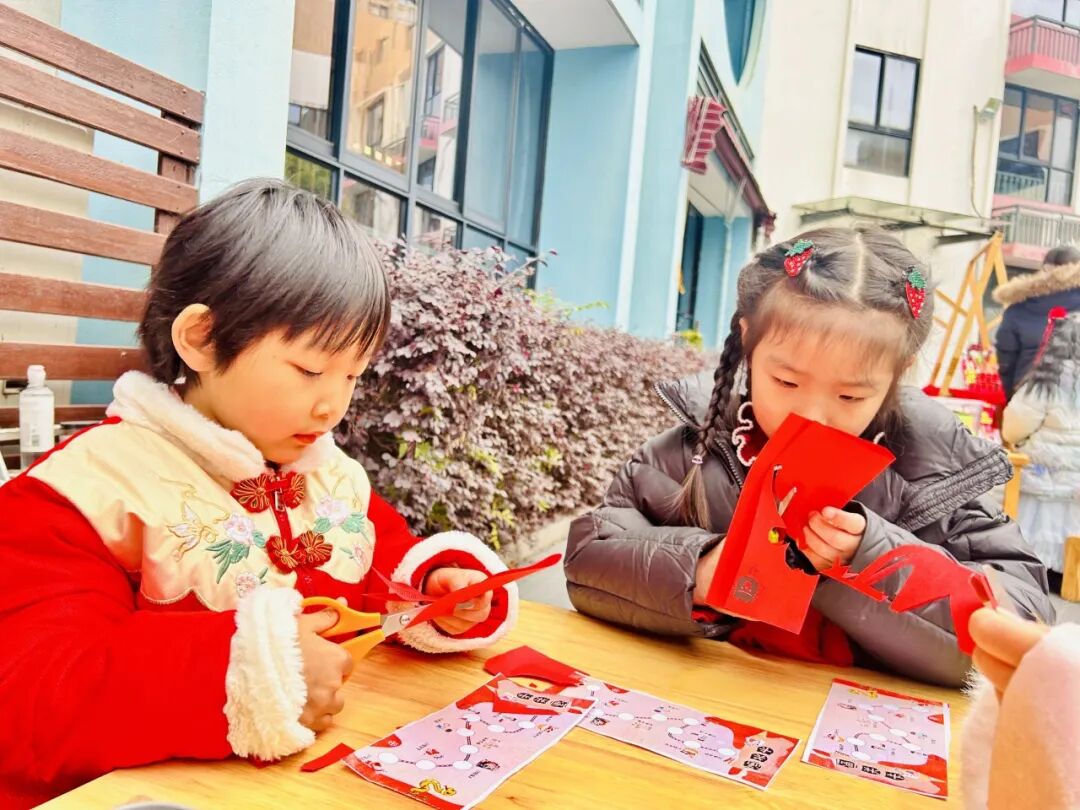 溪居路园区｜金蛇贺岁，“幼”遇福年——杭州市康桥幼儿园2025庆元旦主题活动