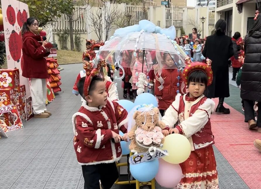 溪居路园区｜金蛇贺岁，“幼”遇福年——杭州市康桥幼儿园2025庆元旦主题活动