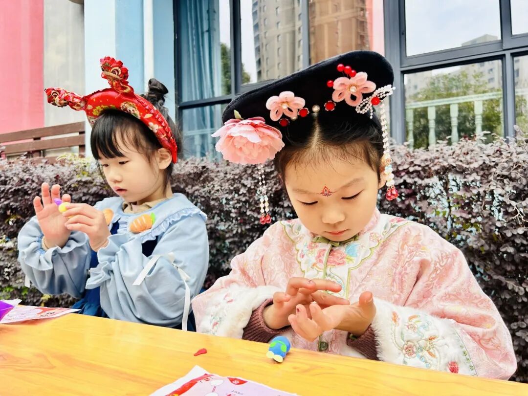 溪居路园区｜金蛇贺岁，“幼”遇福年——杭州市康桥幼儿园2025庆元旦主题活动