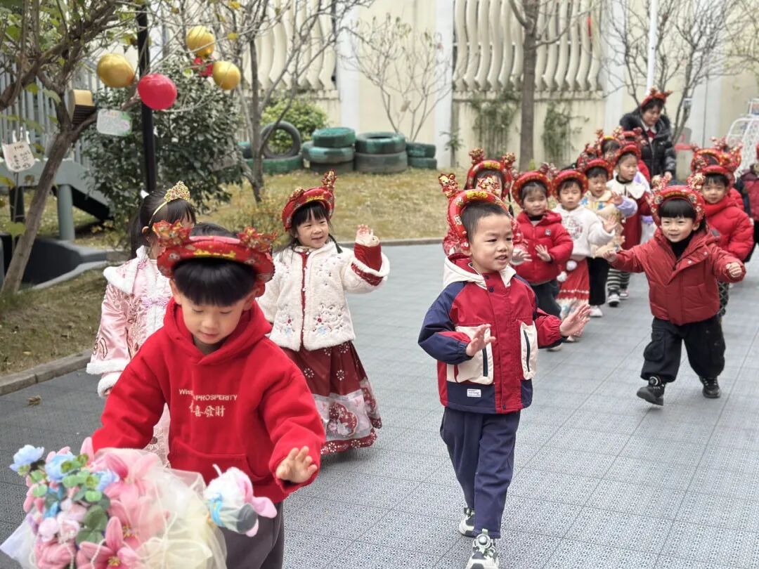 溪居路园区｜金蛇贺岁，“幼”遇福年——杭州市康桥幼儿园2025庆元旦主题活动