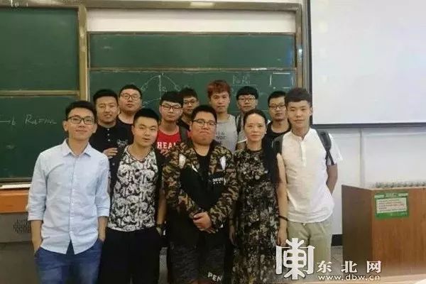 “作业略显狂躁，与本人气质明显不符！” 大学老师金句评语走红