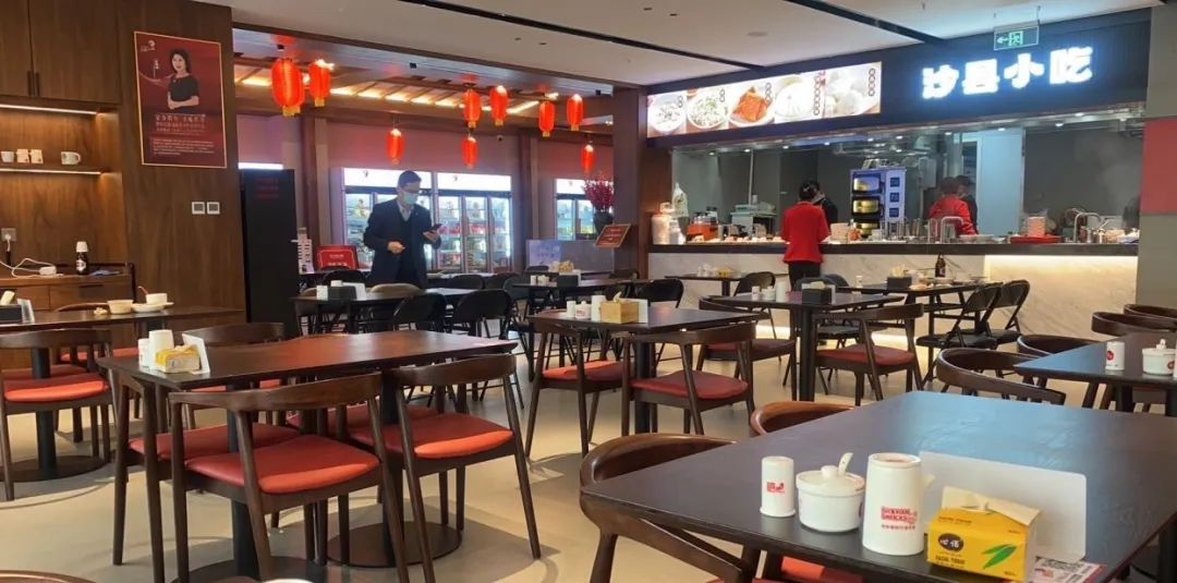 沙县小吃变身大酒店？网友：吃不起的样子！