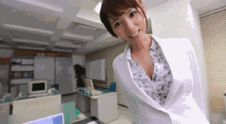 搞笑gif图：这样的家政保姆，你请吗？